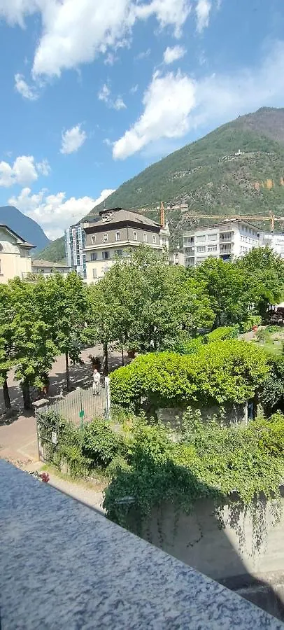 Bernina Station Center Apartment - Tirano