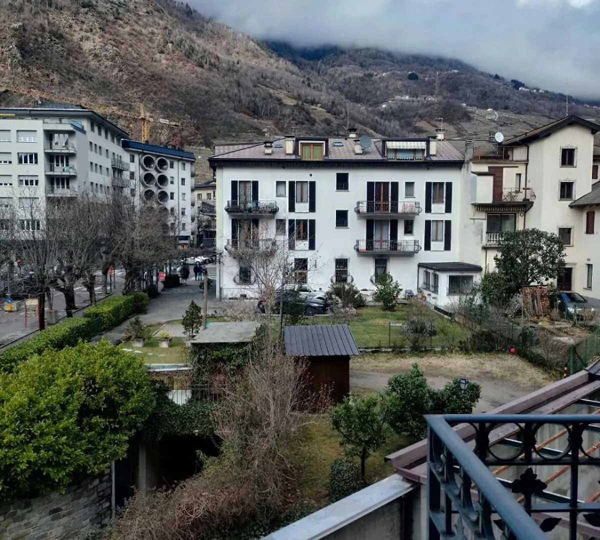 Bernina Station Center Apartment - Tirano