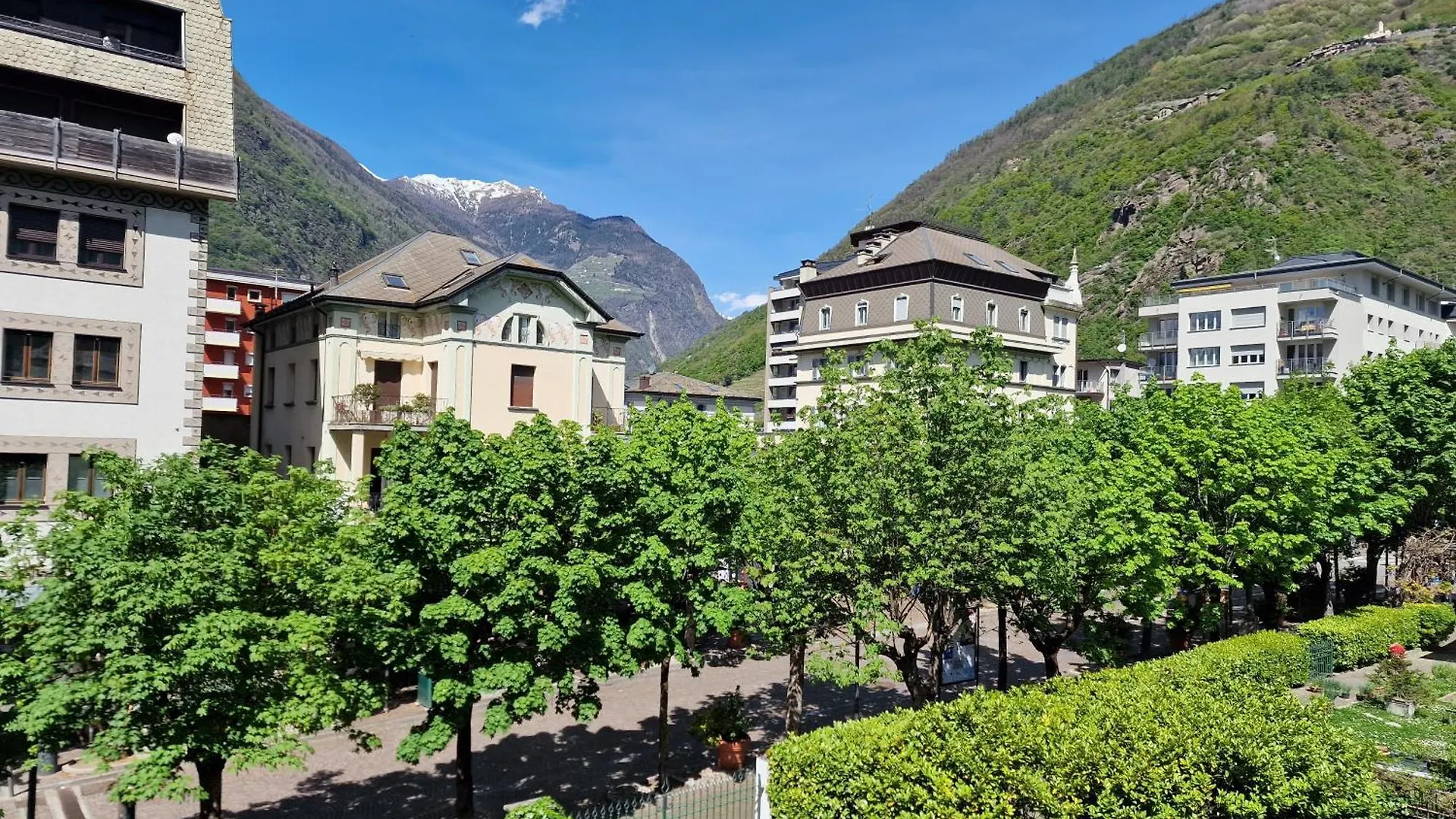 Bernina Station Center Apartment - Tirano Italië